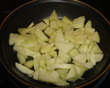 Foto del paso 1 de la receta: Tortilla de manzana ácida y gambitas