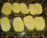 Foto del paso 1 de la receta: Rosada al horno con cebolla y patatas