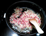 Foto del paso 3 de la receta: Guisantes con jamón, huevo y patatas