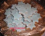 A picture of step 2 of Decorated Christmas Butter Cookies.