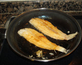 Foto del paso 1 de la receta: Lenguado con frutos secos