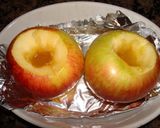 Foto del paso 1 de la receta: Manzanas rellenas de crema catalana
