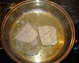 Foto del paso 1 de la receta: Bacalao con patatas y langostinos