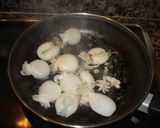 Foto del paso 3 de la receta: Fetuccini con sepietas y calabacín