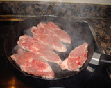 Foto del paso 3 de la receta: Chuletas de cordero a la plancha