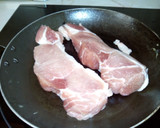 Foto del paso 3 de la receta: Cinta de lomo en salsa de cebolla y manzana