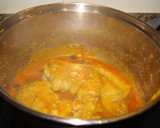 Foto del paso 4 de la receta: Pies de cerdo con pasas y piñones