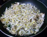Foto del paso 1 de la receta: Pechuga de pollo con setas variadas