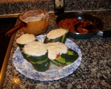 Foto del paso 3 de la receta: Calabacines rellenos de salchichas