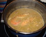 Foto del paso 5 de la receta: Chipirones y gambas con salsa de avellanas