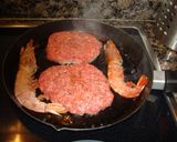 Foto del paso 3 de la receta: Hamburguesas de ternera marineras