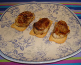 Foto del paso 3 de la receta: Solomillo de cerdo en tosta y crema a la pimienta verde
