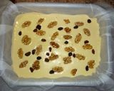 Foto del paso 3 de la receta: Bizcocho de yogur con nueces y pasas