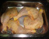 Foto del paso 1 de la receta: Muslos de pollo asados al limón con pimiento asado
