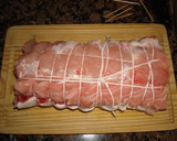 Foto del paso 4 de la receta: Lomo relleno asado al cava