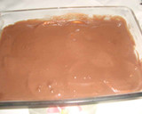 Foto del paso 2 de la receta: Tarta de galletas con chocolate y fideos de colores