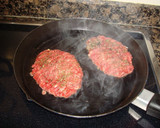 Foto del paso 1 de la receta: Hamburguesas con queso a las hierbas