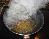 Foto del paso 3 de la receta: Huevos fritos con miel