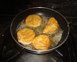 Foto del paso 3 de la receta: Merluza rebozada con pan rallado