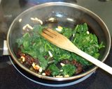 Foto del paso 4 de la receta: Espinacas a la andorrana