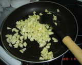 Foto del paso 1 de la receta: Paquetitos de pasta filo o brick de manzana y camembert