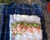 Foto del paso 3 de la receta: Rolls de camarones y palta (sushi)