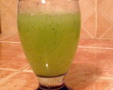 Foto del paso 4 de la receta: Agua de pepino, limón y hierbabuena