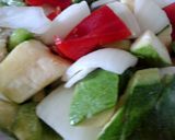 Foto del paso 5 de la receta: Bondiola de cerdo a la cerveza con verduras y tomates cherry 