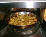 Foto del paso 2 de la receta: Pechito de cerdo agridulce con batatas doradas al micro