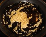 Foto del paso 1 de la receta: Tintorera con sésamo al vino blanco