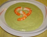 Foto del paso 4 de la receta: Crema fría de aguacates y langostinos
