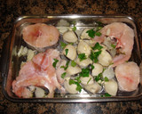 Foto del paso 1 de la receta: Merluza al horno con almejas