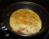 Foto del paso 5 de la receta: Tortilla de patatas y embutidos