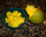 Foto del paso 2 de la receta: Refrescante de pollo queso y mango
