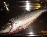 Foto del paso 1 de la receta: Lubina con frutos secos al cava