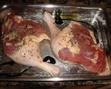 Foto del paso 1 de la receta: Pato confitado con peras caramelizadas