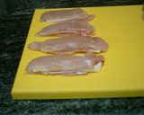 Foto del paso 1 de la receta: Rebozados de pechuga con jamón y queso