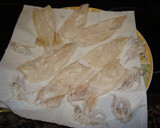 Foto del paso 1 de la receta: Calamares fritos con ensalada