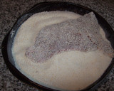 Foto del paso 3 de la receta: Milanesa con cebolla caramelizada y mozzarella