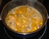 Foto del paso 6 de la receta: Garbanzos con langostinos y champiñones