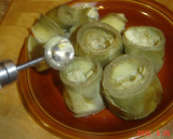 Foto del paso 1 de la receta: Alcachofas rellenas de gambas con salsa de coco