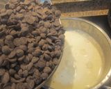 Foto del paso 3 de la receta: Flan de chocolate con piñones ( 2 recetas)