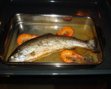 Foto del paso 3 de la receta: Truchas en salsa de langostinos