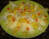 Foto del paso 2 de la receta: Ensalada de manzana, endivias y miel