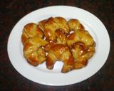 Foto del paso 6 de la receta: Medialunas para el desayuno