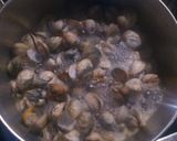 Foto del paso 1 de la receta: Rodaballo, raya y berberechos