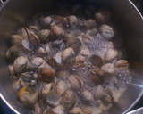 Foto del paso 1 de la receta: Rodaballo, raya y berberechos