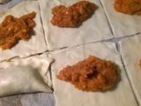 Empanadillas de atún y tomate con masa de pizza