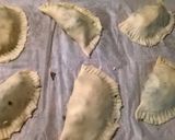 Foto del paso 4 de la receta: Empanadillas de atún y tomate con masa de pizza