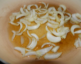 Foto del paso 2 de la receta: Salchichas frescas al vino Albariño